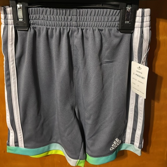 Adidas Short Set - Picture 4 of 7